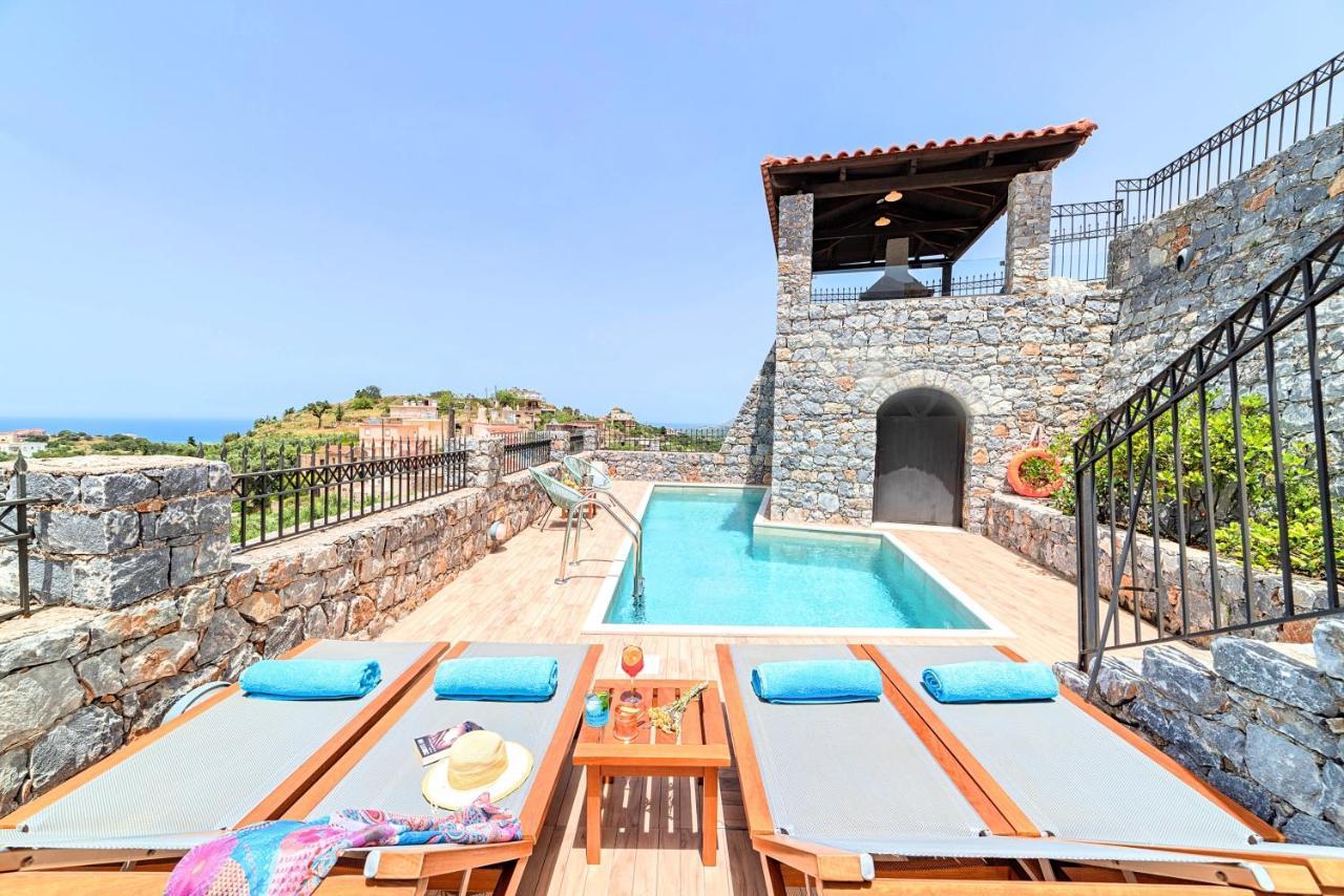 Pousada Acrothea Heated Pool