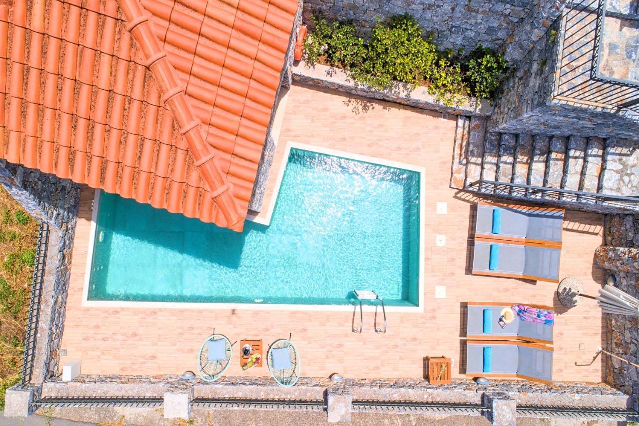 Acrothea Heated Pool Pousada